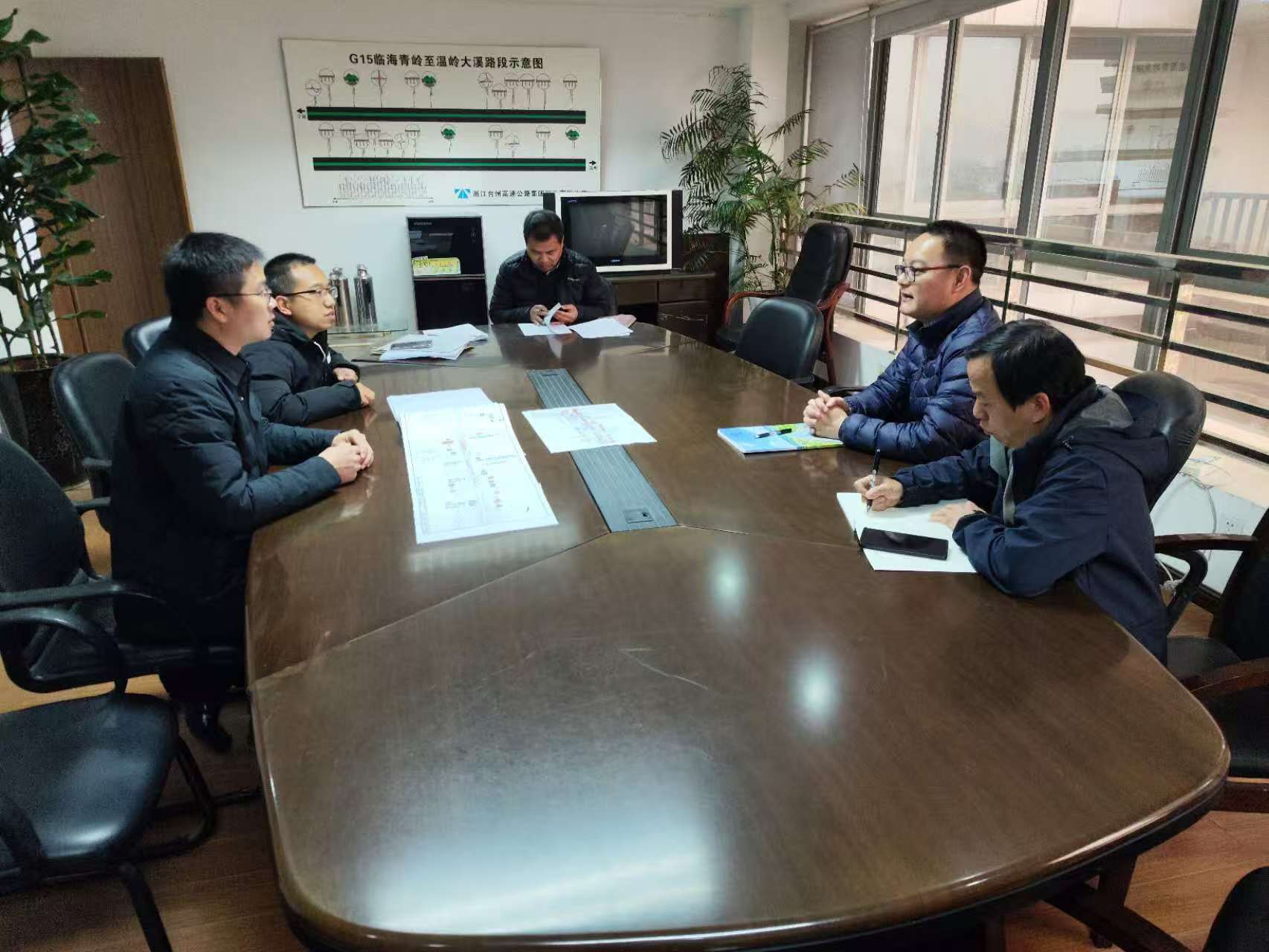 1740365514842263.jpg 5e3a83550b03314dc60370c2ba24526.jpg